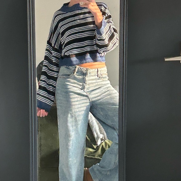 Cropped blue white and black striped sweater, perfect for fall/winter - Picture 1 of 4